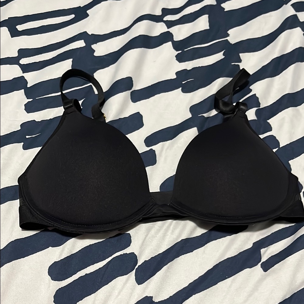 Black push up bra by Pepper